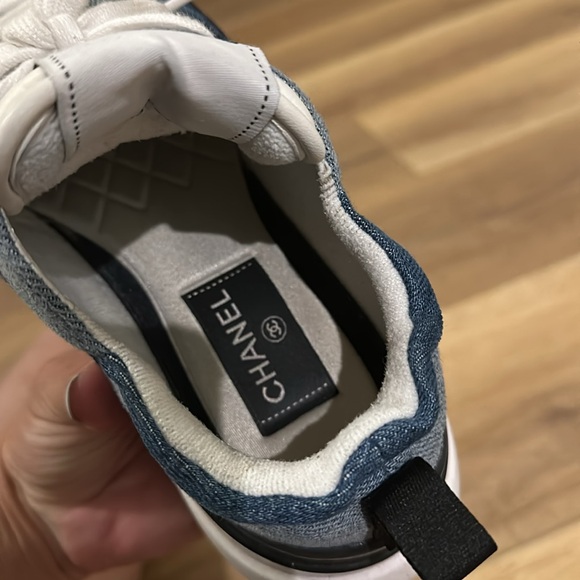 Chanel Denim Suede Calfskin Womens CC Sneakers Size 37 Dark Blue - Picture 5 of 10